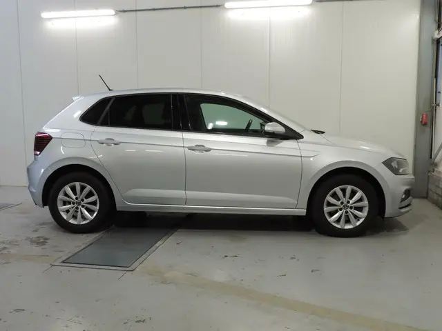 Volkswagen Polo 1.0 TSI Highline 2021 Benzine 6