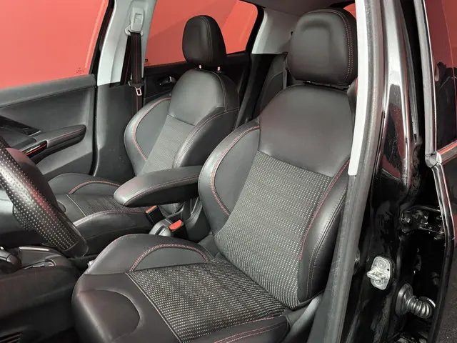 Peugeot 208 1.2 PureTech GT-line 2017 Benzine 7