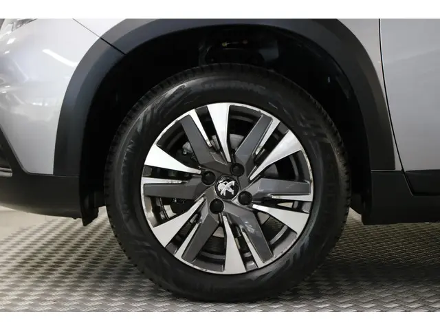 Peugeot 2008 1.2 PureTech Allure 110 PK. 2018 Benzine 11