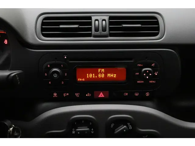 Fiat Panda 0.9 TwinAir Edizione Cool 2015 Benzine 21