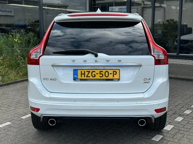Volvo XC60 2.4 D4 R-Design AWD l ACC l PANO 2016 Diesel 18