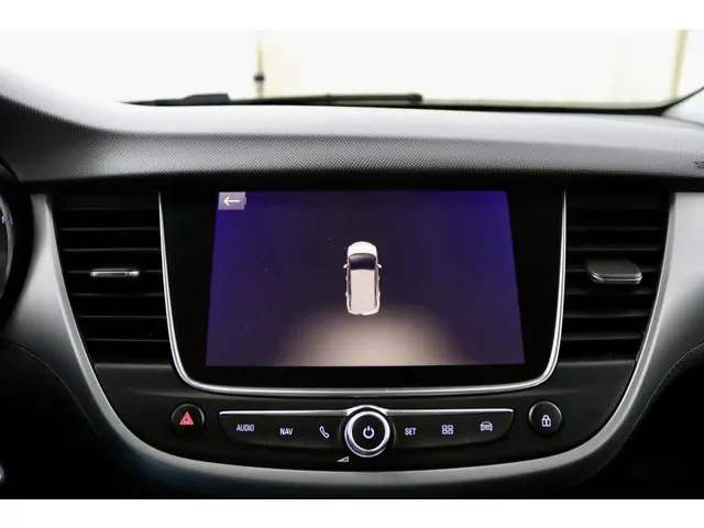 Opel Crossland X 1.2 Innovation zwart 2018 Benzine 14