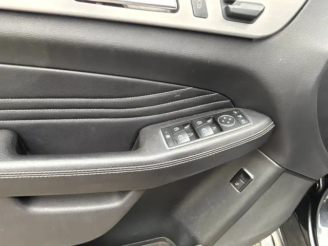 Mercedes-Benz M-Klasse 350 BlueTEC 2015 Diesel 23