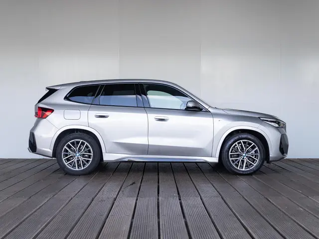 BMW iX1 xDrive30 2023 Elektrisch 4