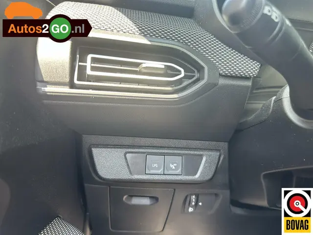 Dacia Sandero 1.0 TCe 100 ECO-G Essential 2023 LPG/Gas 13