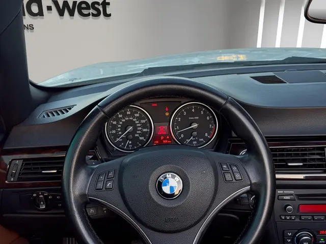 BMW 3 Serie 328i cabrio Xenon Automaat 2013 Benzine 19