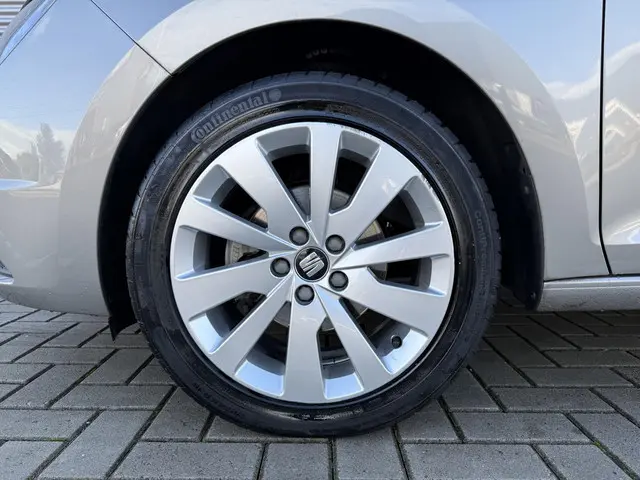 SEAT Toledo 1.2 TSI Style Business 2016 Benzine 34