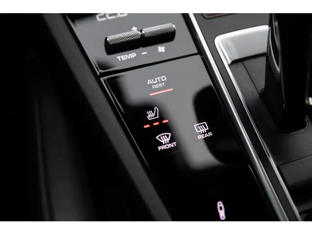 Porsche Cayenne Coupé 3.0 E-Hybrid 2020 Hybride Benzine 69