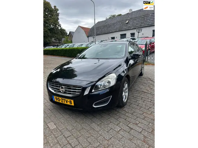 Volvo V60 1.6 T3 Kinetic KM 170775 MET NAP 2013 Benzine