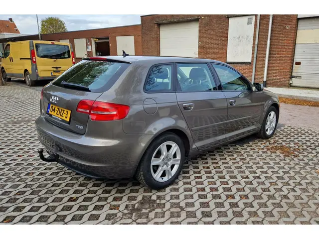 Audi A3 Sportback 1.2 TFSI Attraction Advance 2012 Benzine 7