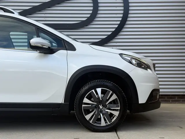 Peugeot 2008 1.2 PureTech Allure 2017 Benzine 8