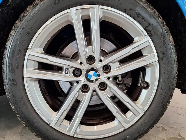 BMW 1 Serie 118i Executive Edition 2021 Benzine 13