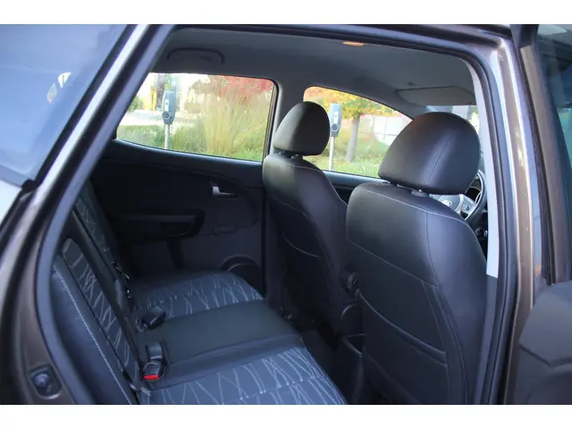 Kia Venga 1.4 CVVT DynamicPLusLine 2016 Benzine 12