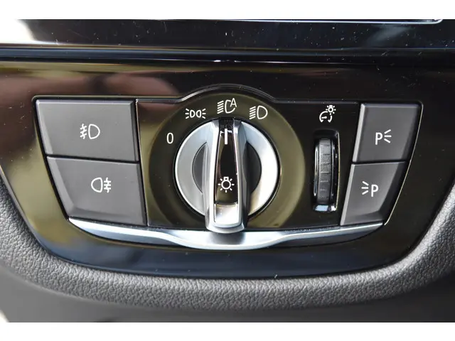 BMW 5 Serie 520i High Executive 2020 Benzine 12