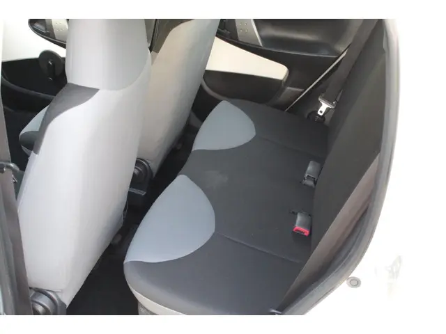 Peugeot 107 1.0 Access Accent *Airco ! *2e EIG ! 2013 Benzine 10
