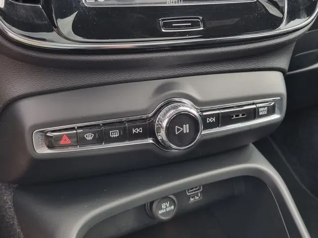 Volvo XC40 2.0 T5 AWD R-Design | PANO | LED | H&K | 2020 Benzine 33