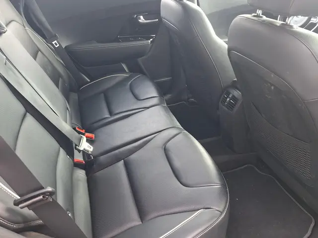 Kia e-Niro ExecutiveLine 64 kWh 2020 Elektrisch 3