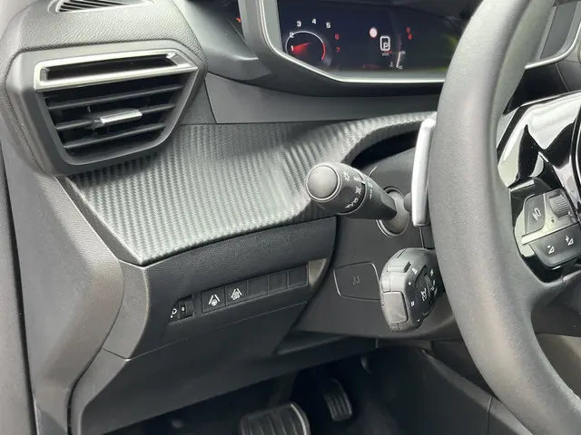 Peugeot 2008 1.2 PureTech Allure Pack 2021 Benzine 66