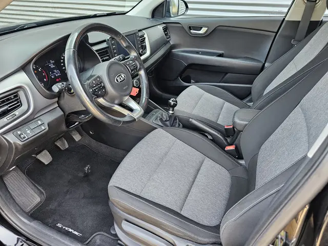 Kia Stonic 1.2 MPi ComfortPlusLine Navigator 2018 Benzine 9