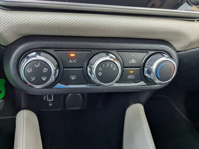 Nissan Micra 1.0 IG-T Business Edition 2019 Benzine 10