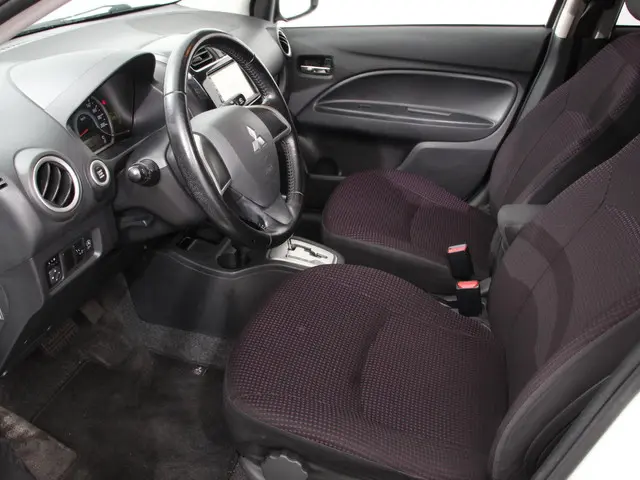 Mitsubishi Space Star 1.2 Automaat Instyle 2014 Benzine 9