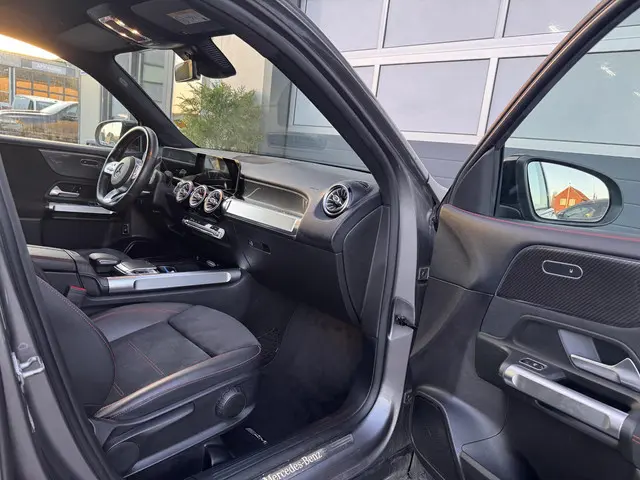 Mercedes-Benz GLB 250 4MATIC Premium Plus 2020 Benzine 17