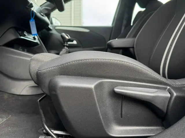 Opel Corsa 1.2 GS Line 2025 Benzine 11