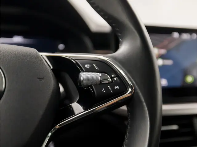 Škoda Kamiq 1.0 TSI Luxury Sport 2021 Benzine 20