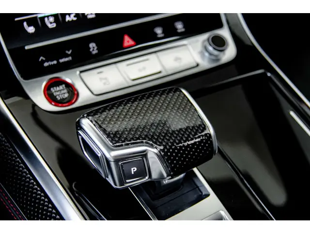 Audi SQ8 4.0 TFSI 2023 Benzine 33