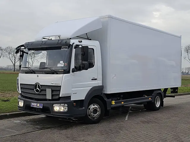 Mercedes-Benz Atego 2