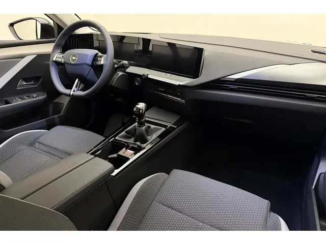 Opel Astra 1.2 Turbo Business Edition 2025 Benzine 15