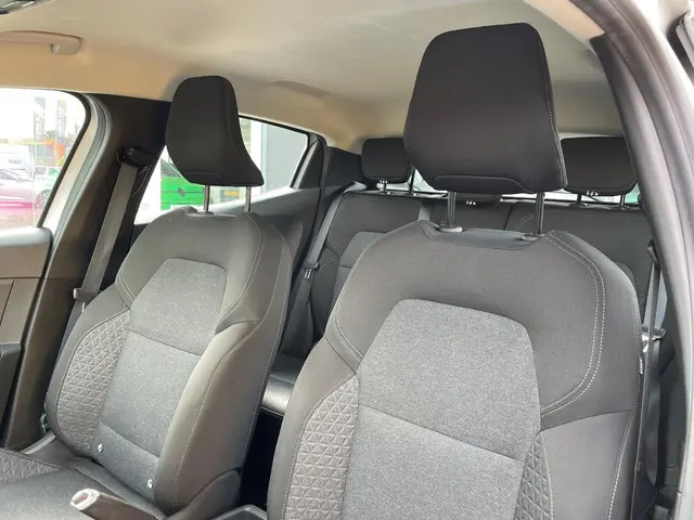Renault Clio TCe 90 Equilibre 2023 Benzine 14