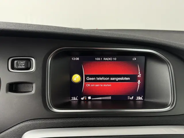 Volvo V40 Cross Country 1.5 T3 Edition+ 2018 Benzine 16