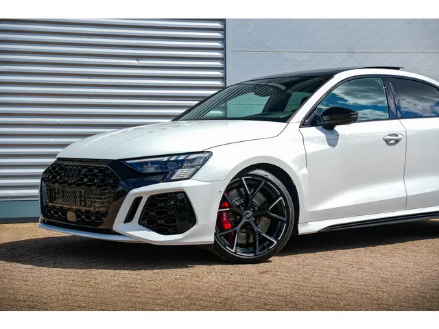 Audi RS3 A3 Limousine 2.5 TFSI quattro 2023 Benzine 36