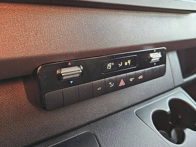 Mercedes-Benz Sprinter 315 2022 Diesel 9