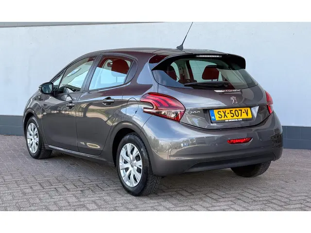 Peugeot 208 1.2 PureTech Blue Lion 2018 Benzine 7