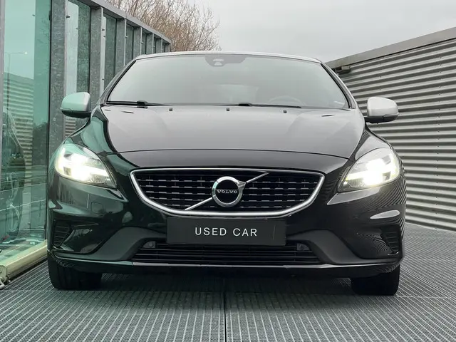 Volvo V40 2.0 T4 Business Sport 2018 Benzine 6