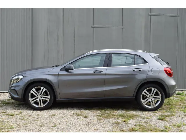 Mercedes-Benz GLA 180 Prestige 2015 Benzine 5