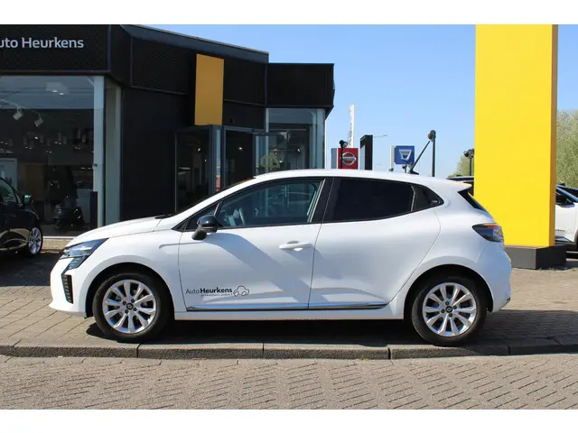 Renault Clio TCe 90 GPF Evolution 2024 Benzine 18