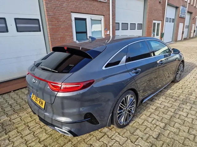 Kia ProCeed 1.4 T-GDI GT-PlusLine 2020 Benzine 6