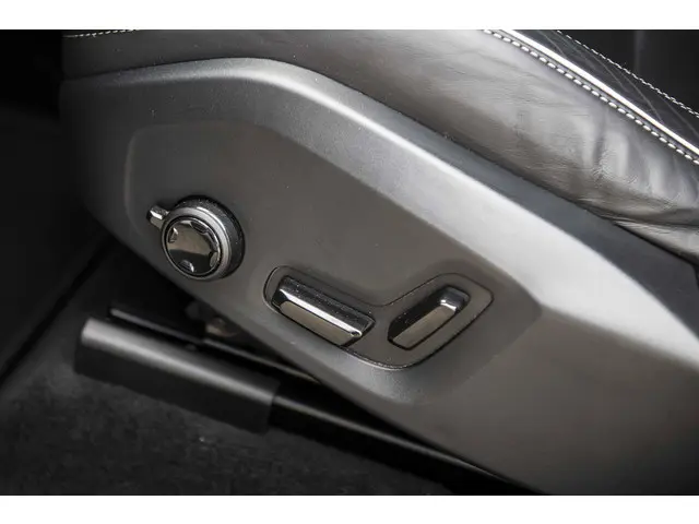 Volvo XC60 B5 Plus Dark 2022 Benzine 8