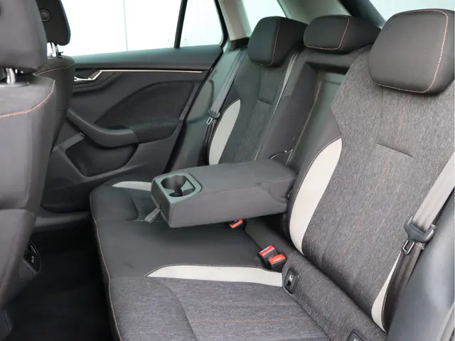 Škoda Kamiq 1.5 TSI ACT Business Edition 2020 Benzine 23