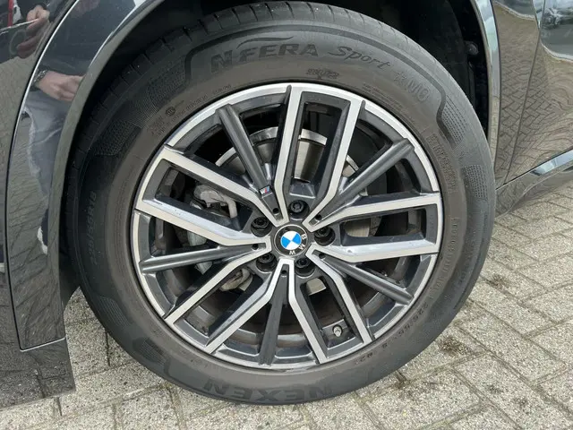 BMW X1 sDrive18i|M-Sport|PANO|HEAD-UP|LED|18"| 2023 Benzine 22