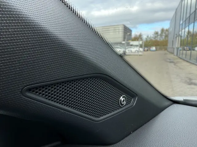 Volkswagen Polo 1.0 TSI Highline R-Line 2019 Benzine 18