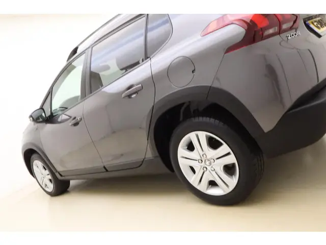 Peugeot 2008 1.2 PureTech Signature 2019 Benzine 15