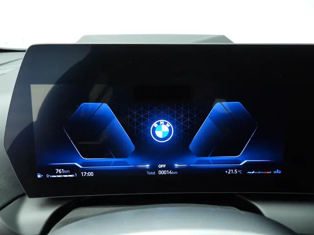BMW 1 Serie 5-deurs 120 2025 Benzine 12