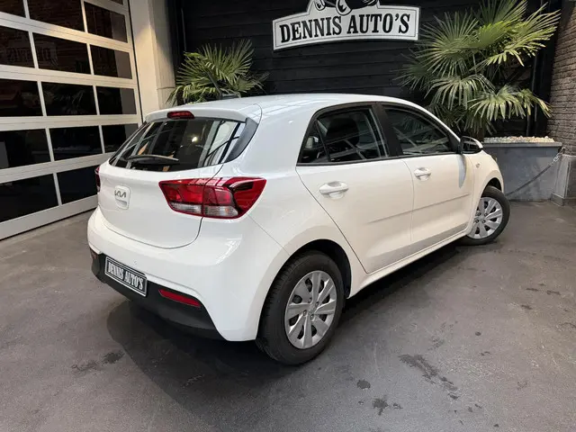 Kia Rio 1.2 CVVT ComfortLine 2023 Benzine 3