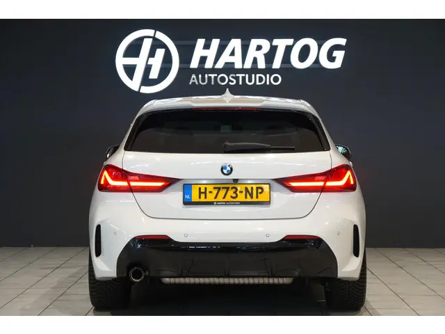 BMW 1 Serie 118i 2020 Benzine 11