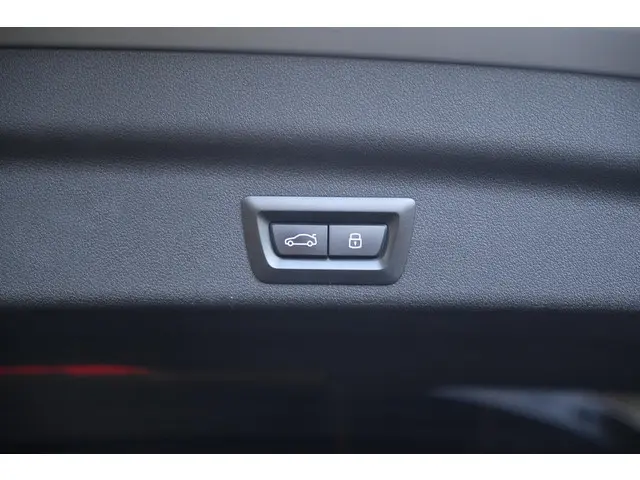 BMW X1 xDrive30e 2023 Hybride Benzine 60