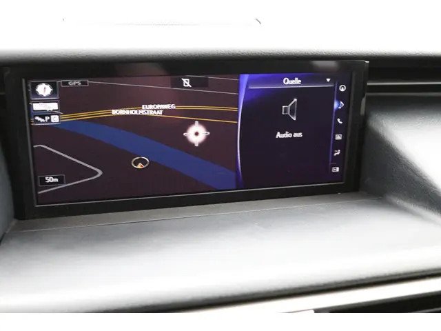 Lexus IS 300h Luxury Line 2018 Hybride Benzine 25